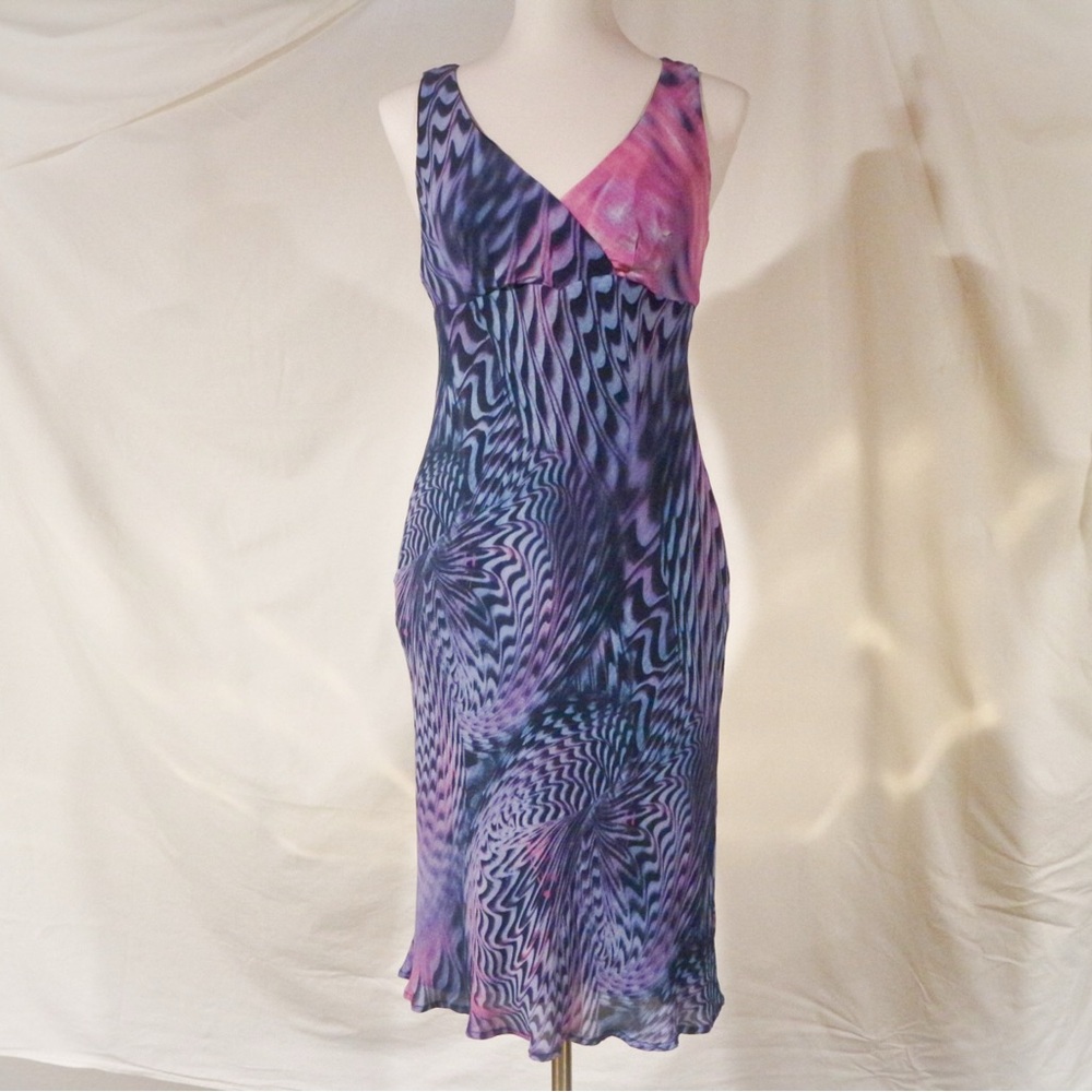 Tessuto lined, fitted, Pink and Blue Dress
Small
39” shoulder to hem
Excellent